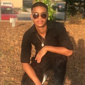 Meet your Posher, Kenneth